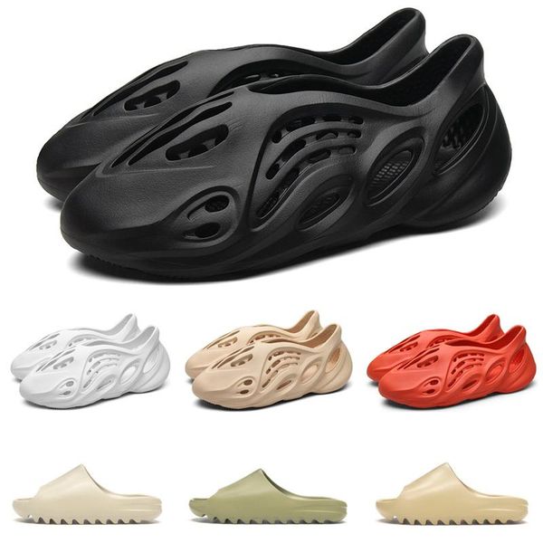

2020 fashion kanye slipper earth brown foam runner triple white black women mens classic sandals slides platform outdoor slippers 36-45