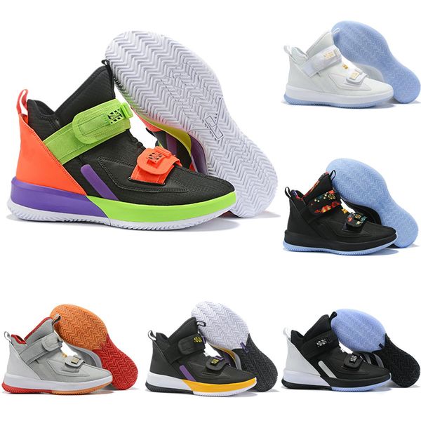 

2019 Новый Джеймс Солдат 13 Баскетбольные кроссовки XIII Тройной Черный Белый Золотой