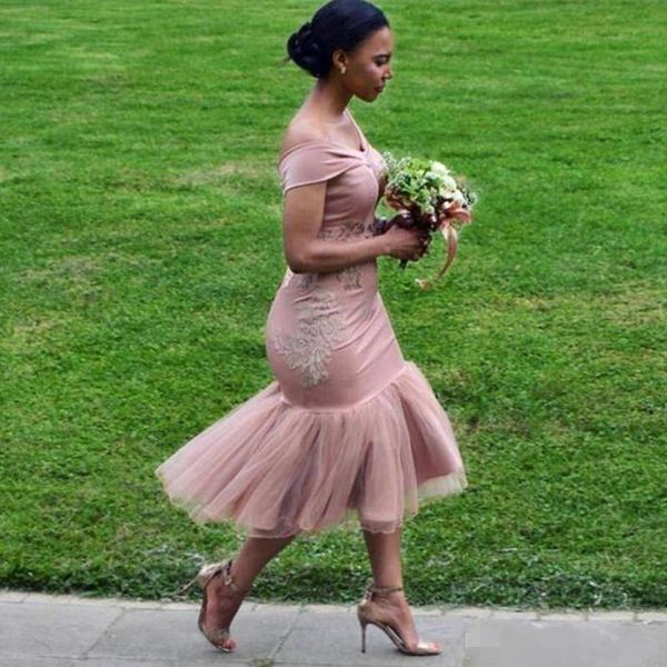 

2019 dusty pink short mermaid bridesmaid dresses elegant off the shoulder tulle lace applique maid of honor gown country wedding guest wear, White;pink