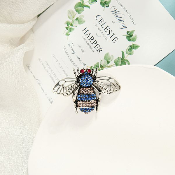 

uer cute insect brooch for women gifts delicate red green blue crystal vintage silver color coat sweater pins fashion jewelry, Gray