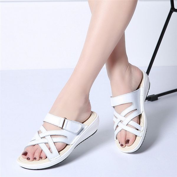 

2020 summer women slippers slip on round toe flat slides sandals women white black leather slippers flip flops