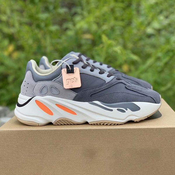 

New Arrival 700 V2 Magnet Runner Kanye West Running Shoes Designer Athletic Sports Trainers High Quality With Box