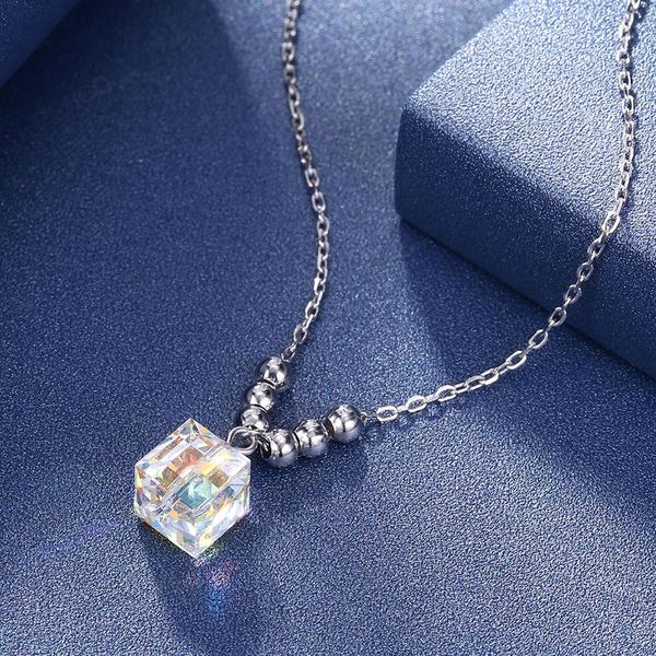 

fashion popular silver necklace with swarovski element for lady with crystal pendant (ha-svn261