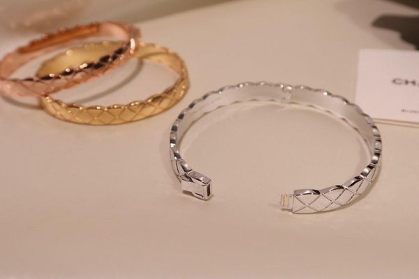 

классический шаблон суб-золотой браслет браслет серьга замороженная из цепи ювелирных изделий ожерелья мужских 14k золотых цепочек кольца ку, Black