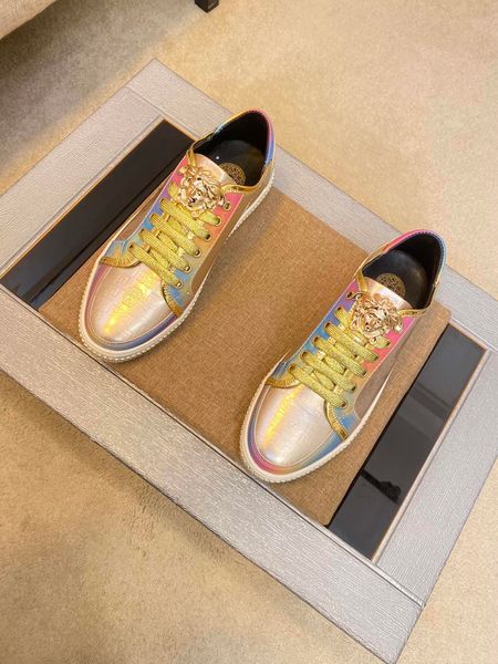 

the est fashion designer in 2020 has designed the most fashionable board shoes for men's fashion and leisure, Black