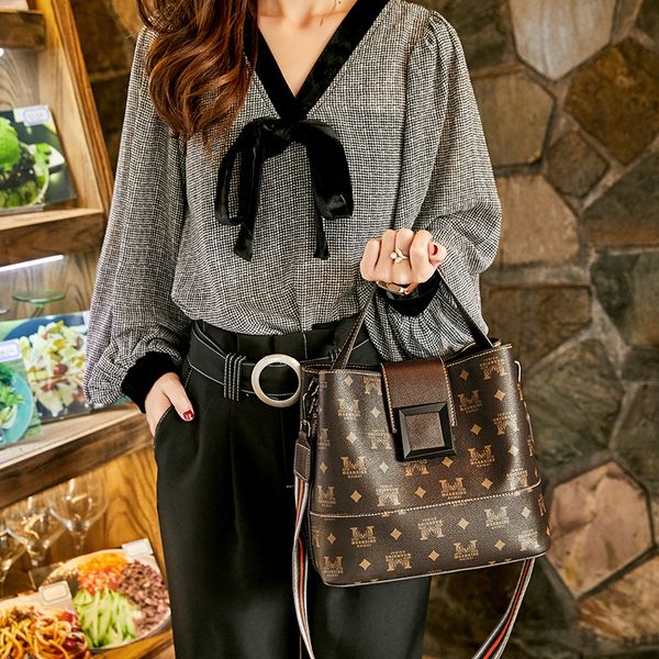

wide-strap fashion handbag new style bag casual shoulder bag retro over-the-shoulder