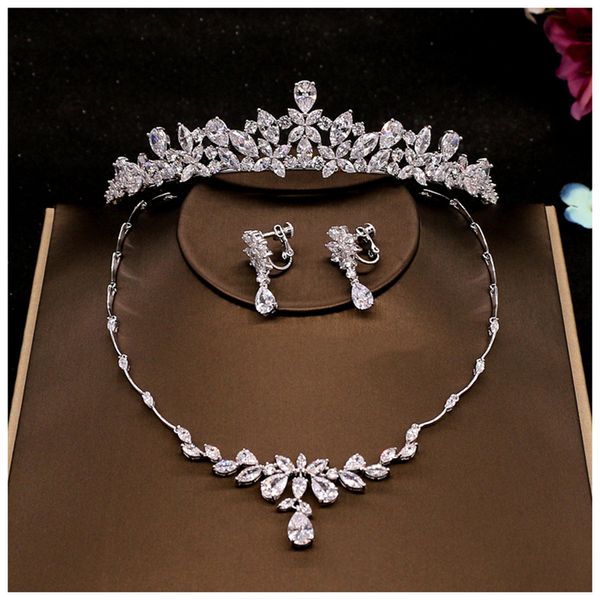 

2pcs flower crown set wedding accessory trendy zircon tiara necklace rhinestone crown for bride wedding pageant crowns, Golden;white