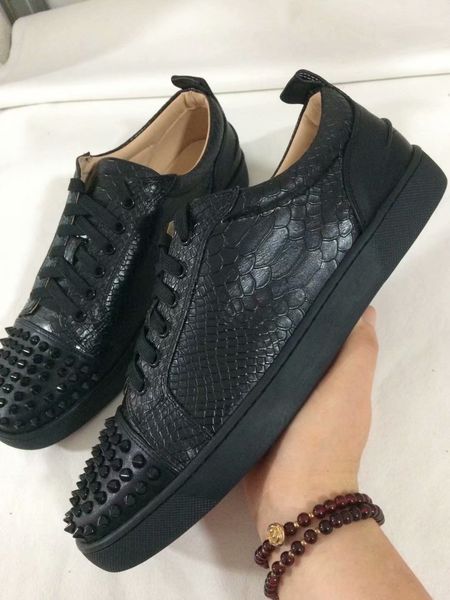

new designer sneakers red bottom shoe low cut suede spike luxury shoes for men and women shoes party wedding crystal leather sneakers 35-46, Black