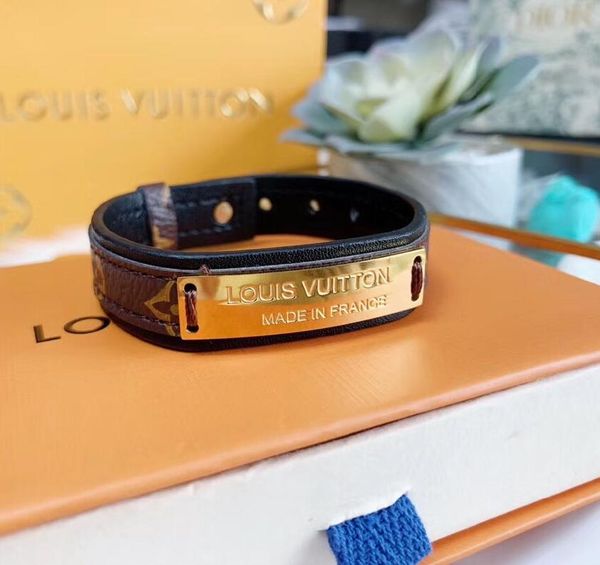 

Charm Bracelets alex_ani