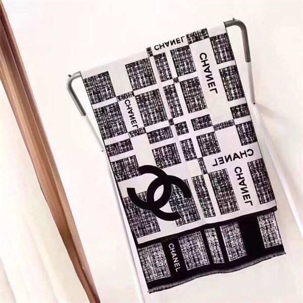 

2019new autumn/wintersuper bright and expensive gold and silver thread material super high-end fabrics texture silk and wool scarf, Blue;gray