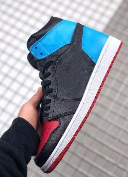 

2020 men women 1s outdoor shoes high og light bone black red blue fearless leather breathable trainer sneaker size 36 -47