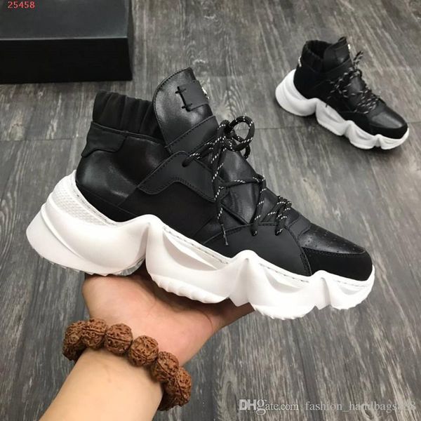 

Последние Мужчины Дизайнер Sneaker сапоги из натуральной кожи, Толстые дна дышащего