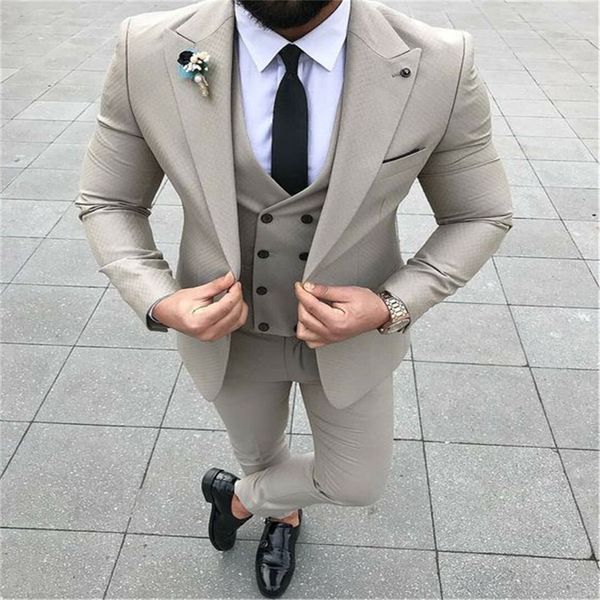 Новое прибытие Groomsmen Пик нагрудного Groom Tuxedos шампанских Мужские костюмы Свадебные / Пром / Dinner Best Man Blazer (куртка + штаны + Tie + Vest) K251