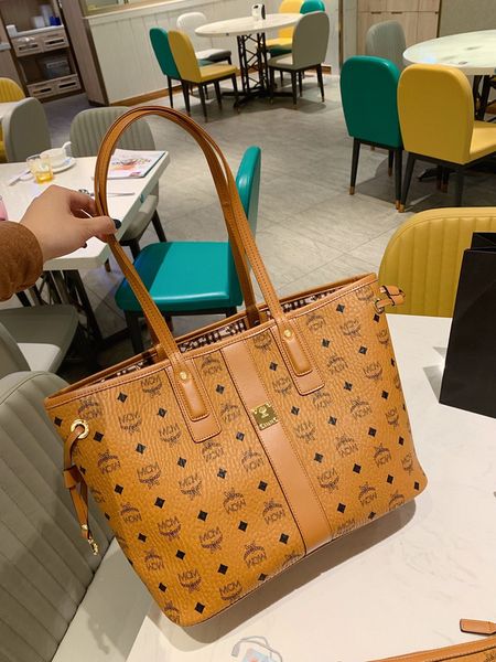 

2020 модный бренд роскошные сумки дизайнерские сумки заклепки флип ужин сумка высокое качество сумка через плечо сумка кошелек бесплатная до