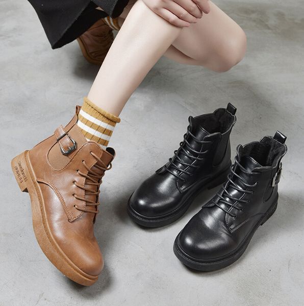 

2019 autumn and winter new flat-bottomed boots women's belt with martin boots british style tide round short tube motorcycle boots whol, Black