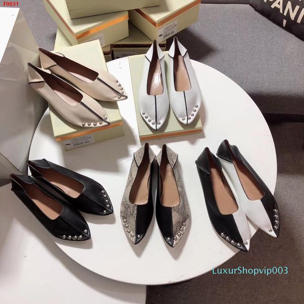 

spring and summer series of pointed head rivet witch shoes mixed breed sheep shoes upper sheepskin inner tiptoe leather outsole 35-39, Black