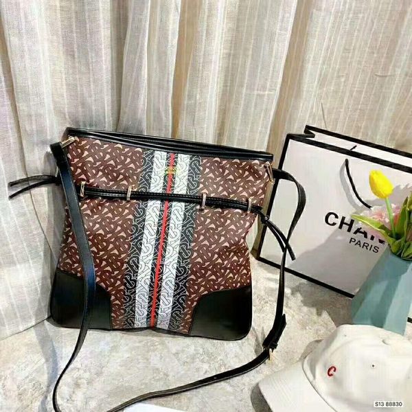 

женская сумка женщин большого размера сумки tote повелительниц вскользь wild посыльного сумки мода одно плечо маленький квадрат сумка femini