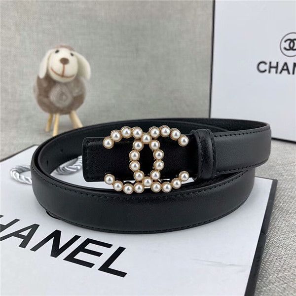 

New letter smooth buckle leather belt imported leather fashion women's leather belt is suitable for a variety of occasion without box