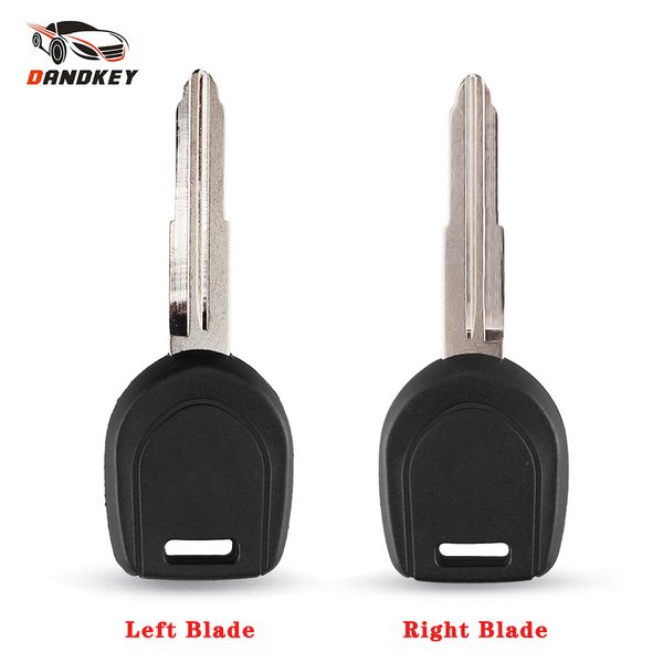 

dandkey 30pcs transponder key chip for mitsubishi colt outlander mirage pajero car remote key shell case uncut right/left blade