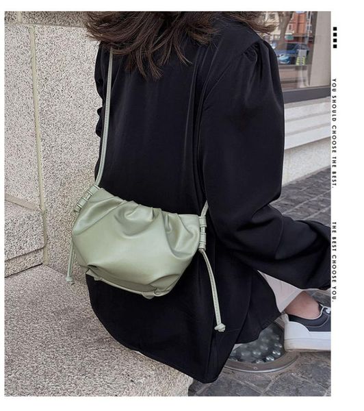 

2020 новых женщин плечо сумка мода раз посыльного плеча облако сцепления сумка