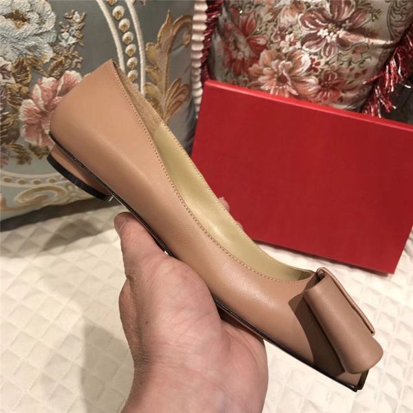 

2020 spring brand fashion luxury designer women shoes high heels brand fashion luxury designer women shoes flats heels women dress shoes, Black