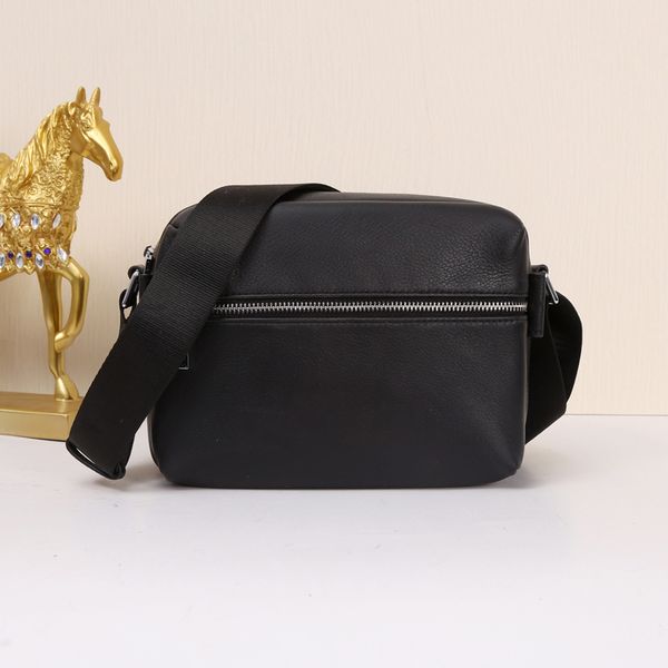 

kaisiludi new leather man chest bag fashion man and woman one shoulder bag multi-functional leisure messenger