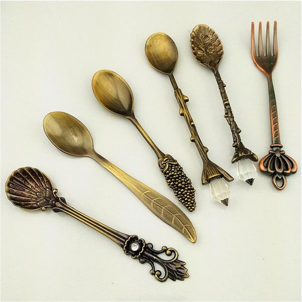 

6 pcs royal antique tableware cutlery set european style vintage pomegranate flower carved coffee tea scoop palace style