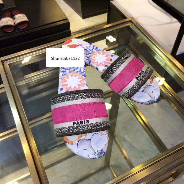 

последние тапочки летняя роскошь женщина пляж алфавит тапочки дизайнерские грубые сандалии вязаная ткань вышивки женщина обувь 8