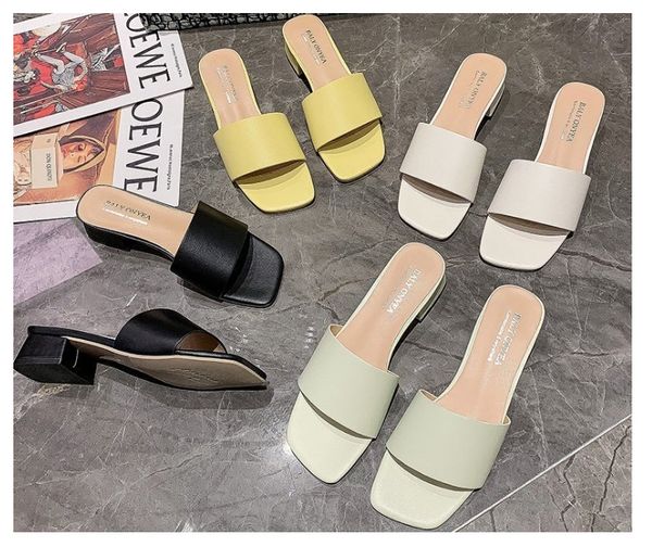 

sandals and slippers female outdoor 2020 summer new temperament square head thick with the word simple wild slippers, Black