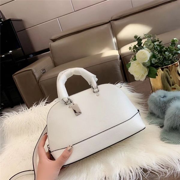 

luxury designer handbag women designer shoulder bag fashion wild joker shell type bag trend versatile lovely leather newset 4