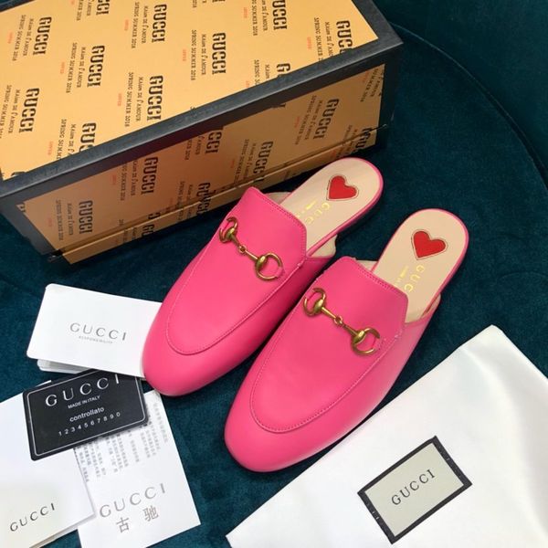 

2020 platform leather metal buckle slippers casual flat sandals comfortable casual shoes red bottom dhl 03