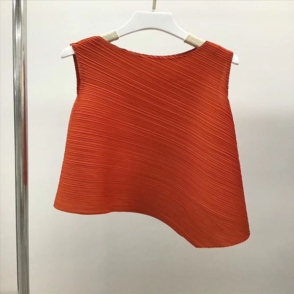 

three-house pleated women's round neck solid color irregular loose sleeveless t-shirt three-house pleated women's round neck solid, White