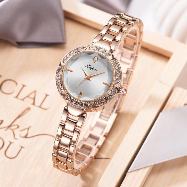 

2019 new arrival wristwatch new fashion simple women watches ladies casual leather quartz watch female clock horloges vrouwen&50, Slivery;brown