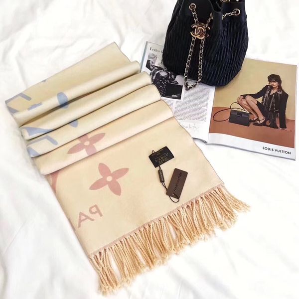 

Cachecóis zteng1122