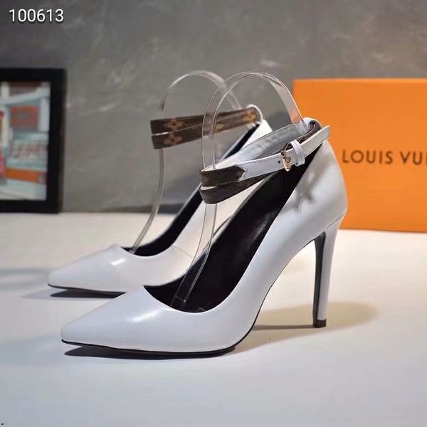 

19ss fashion buttons rivet studs high heels designers gladiator sandals red black women pumps party dress wedding shoes woman