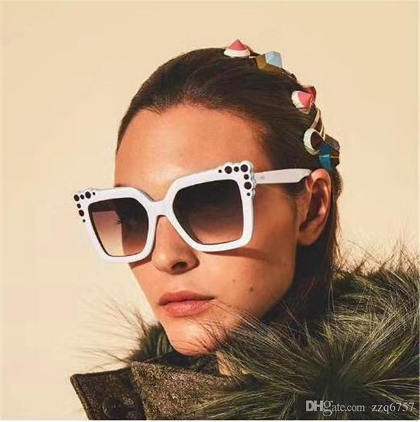 

new fashion women sunglasses special avant-garde design glasses frame with rivets fashion people favorite style 0260, White;black
