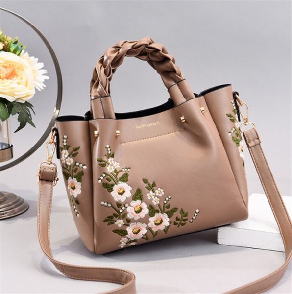 

designer luxury handbag women designer shoulder bag new autumn and winter knitting hand held fashion embroidery flower 2