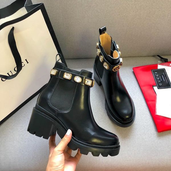 

2019e luxury designer catwalk genuine leather thick sole short boots design slip-on womens short boots personality wild womens martin boots
