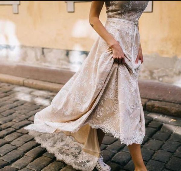 

2020 vintage wedding dresses cap sleeves a line illusion bateau backless lace applique bridal gowns sweep train wedding gowns for beach, White