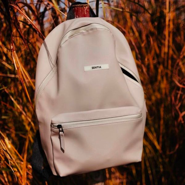 

18ss pure solor рюкзак мужчины женщины мода пара школьные сумки черный хаки спорт открытый путешествия удобная молния повседневная улица hfh, Black;white