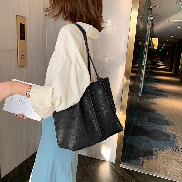 

women crocodile handbags soft leather women bag 2pcs handbags set female shoulder bags large casual tote bags