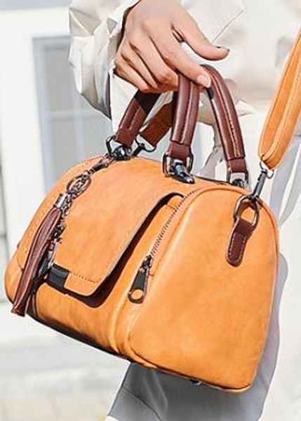 

2020 designer wild luxury one-shoulder diagonal bag fashion boston pillow bag designer ladies portable tassel bag