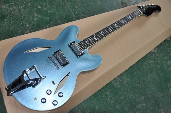 

завод металлоизделия на заказ синей электрическая гитара с 2 пикапами, система тремоло, красное дерево тело, trome оборудование, палисандр н