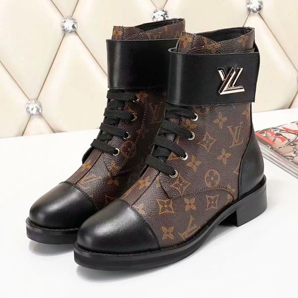 

luxury europe and the unitedlvstates 2020 autumn and winter new martin boots warm scrub leather female short boots round head with velvet