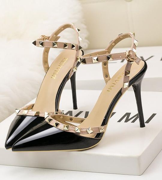 

2020 spring web celebrity trill fairy riveting high-heeled shoes women fine joker word pointed sandals with tenderness, Black