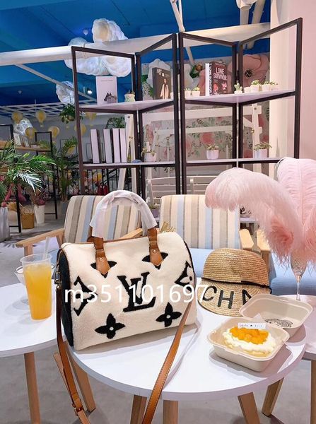 

Glitter pink letter wai t bag hiny equin wai t bag girl girl de igner luxury waterproof cro body houlder beach bag belt travel 2369
