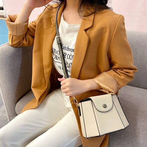 

autumn and winter ins girls' small bag women 2020 new fashion women's hand-held single shoulder bag messenger