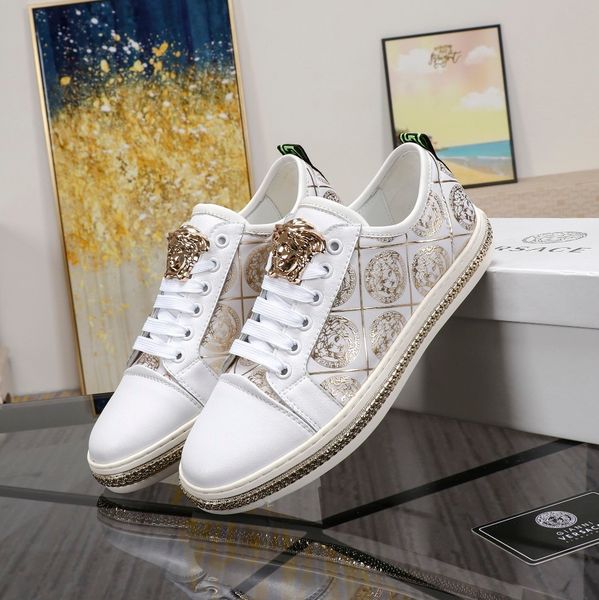

2020 new high-end luxury men's party casual shoes outdoor sports basketball shoes triple fashiondesigner men's shoes retro medusa, Black