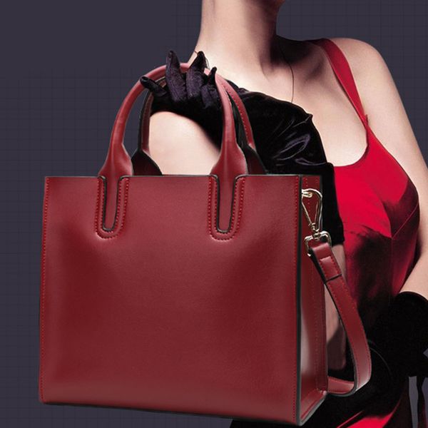 

2019 fashion minimalist women's bag slanted european and american fashion handbag shoulder bag