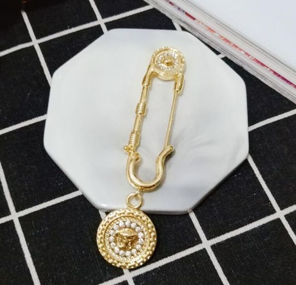 

Pinos, Pregadeiras tangpan